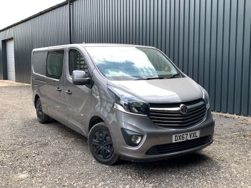 VAUXHALL VIVARO 