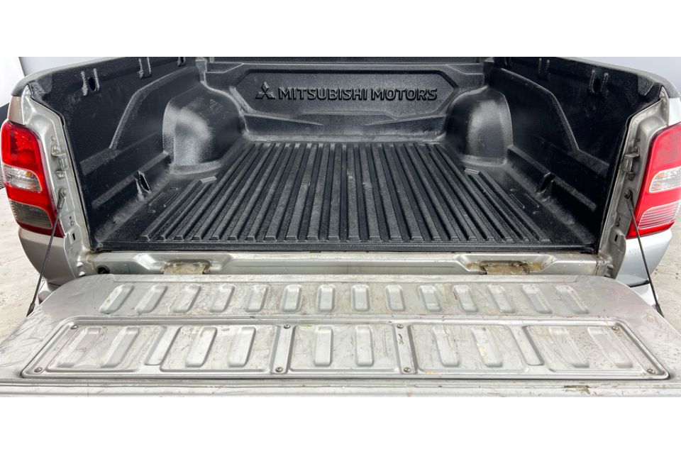 Mitsubishi L200 Mitsubishi L200