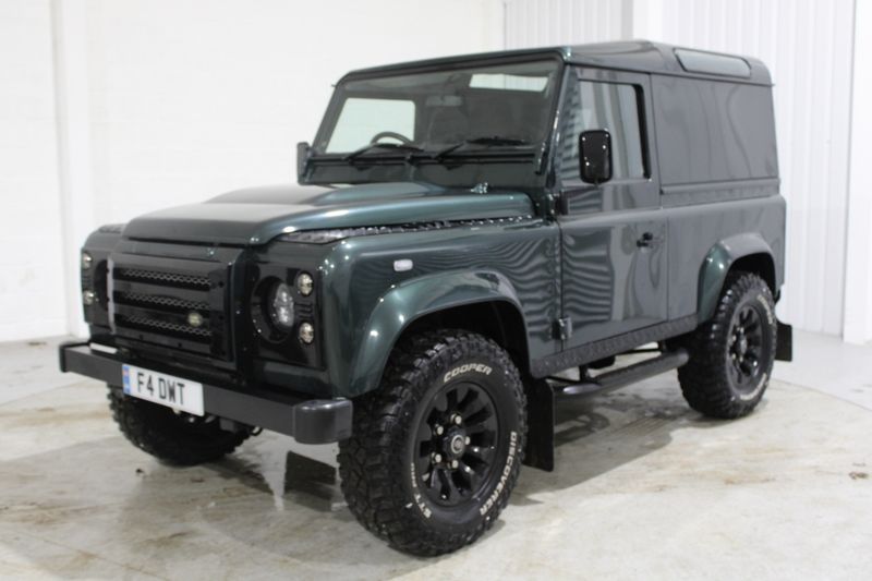 Land Rover Defender 90 