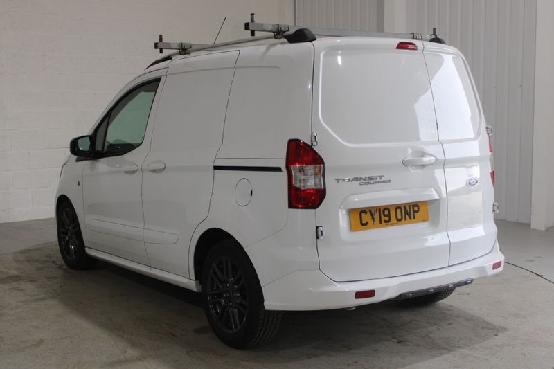 Ford Transit Courier 