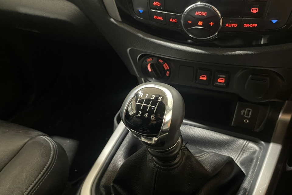 Nissan Navara 
