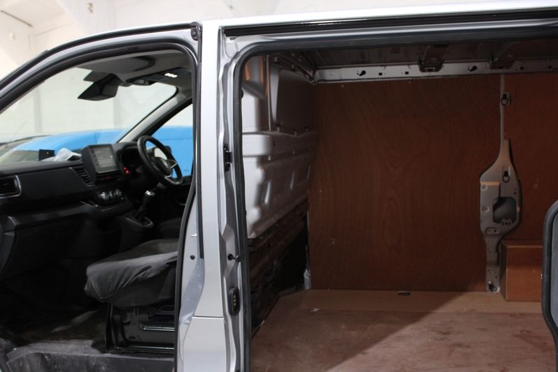 RENAULT TRAFIC 