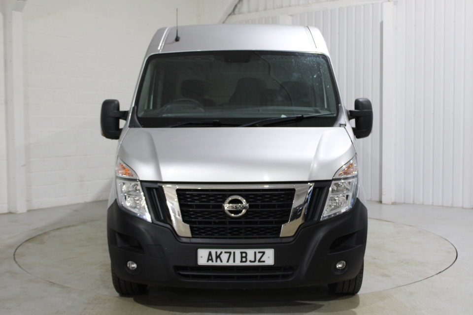 Nissan NV400 