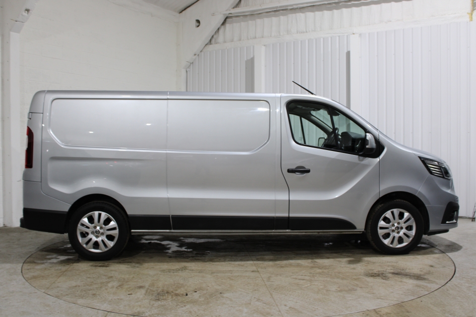 RENAULT TRAFIC 