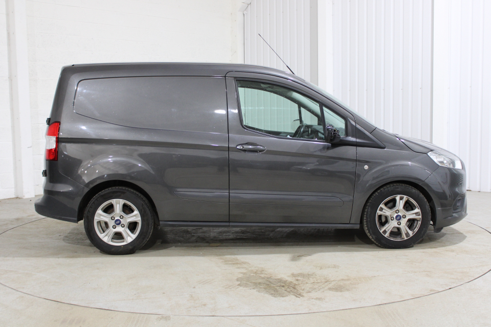 Ford Transit Courier 