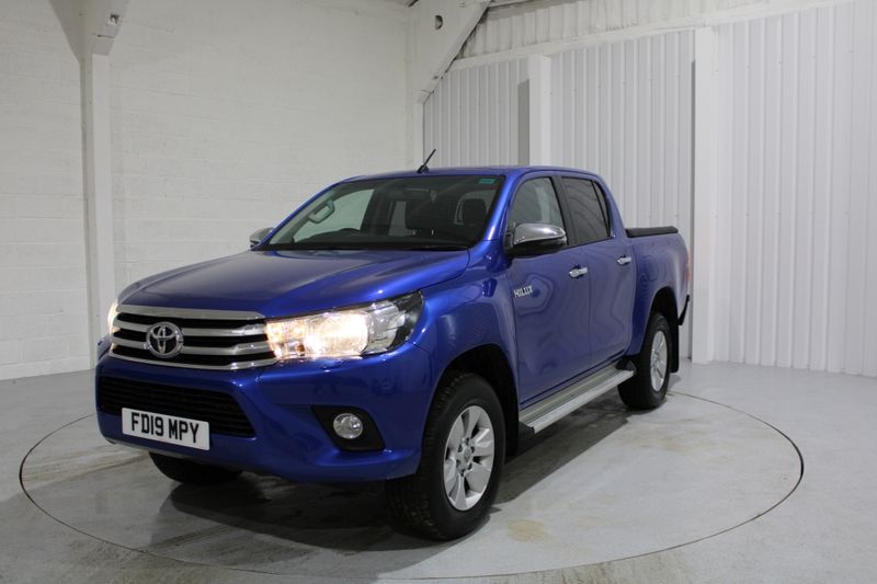 TOYOTA HILUX 