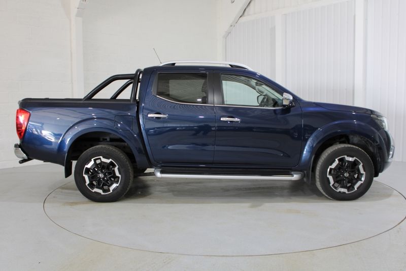 NISSAN NAVARA 