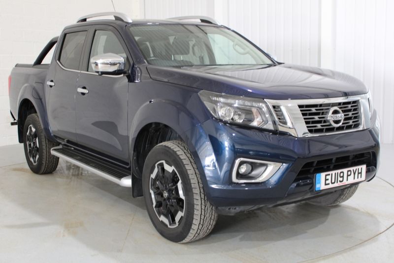 NISSAN NAVARA 