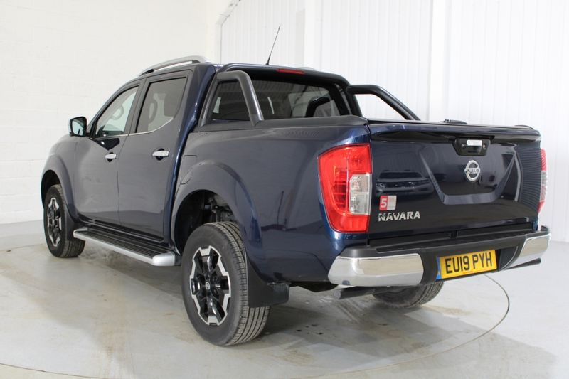 NISSAN NAVARA 