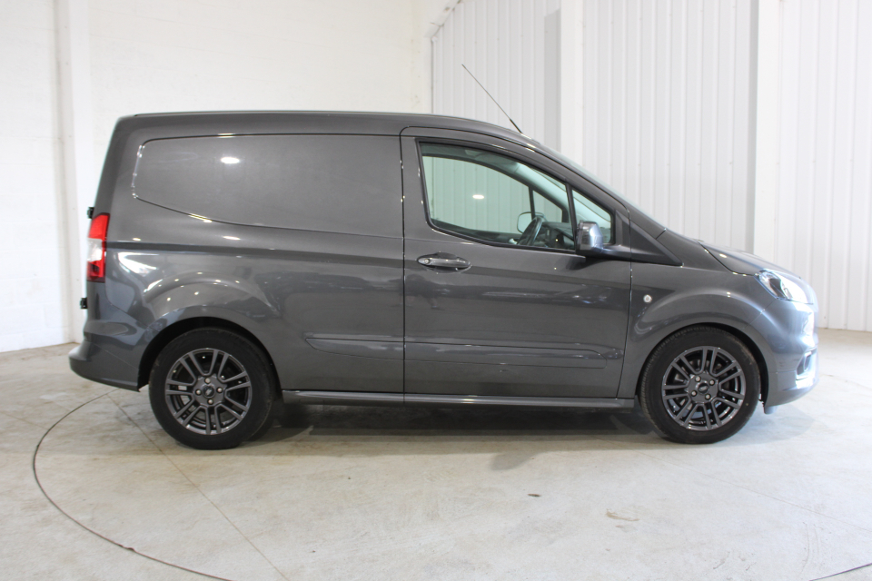 Ford Transit Courier 