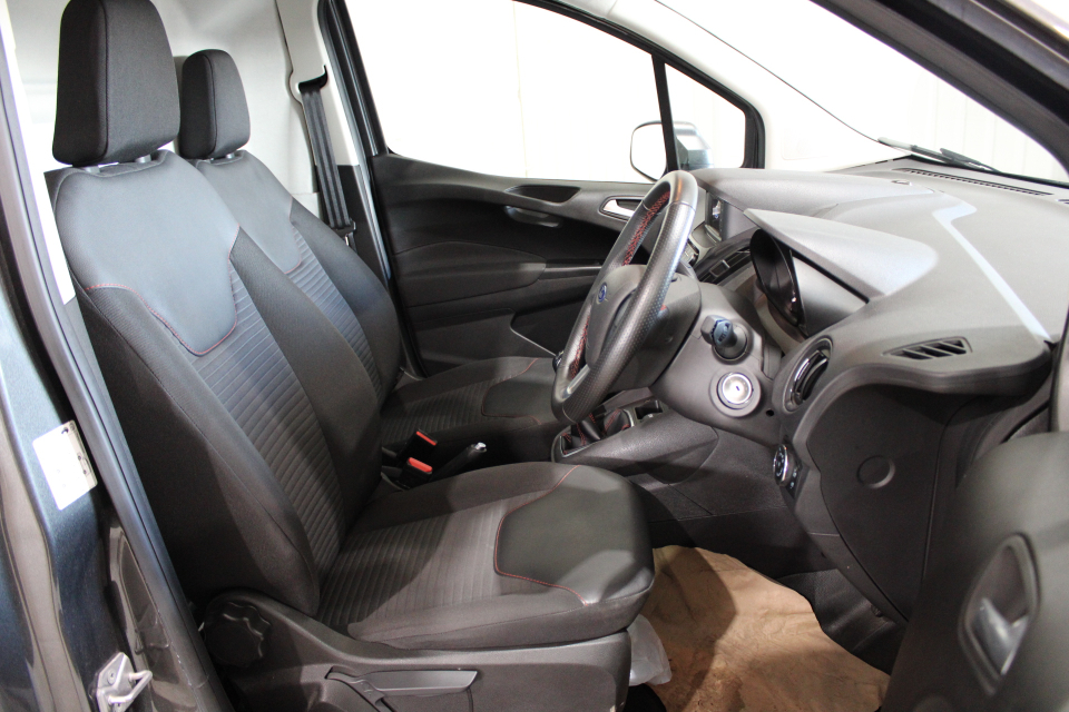 Ford Transit Courier 