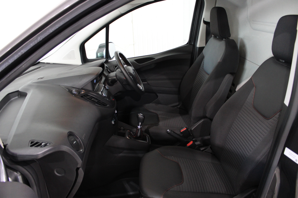 Ford Transit Courier 