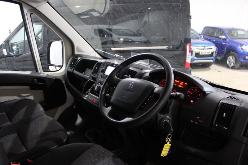 PEUGEOT BOXER 