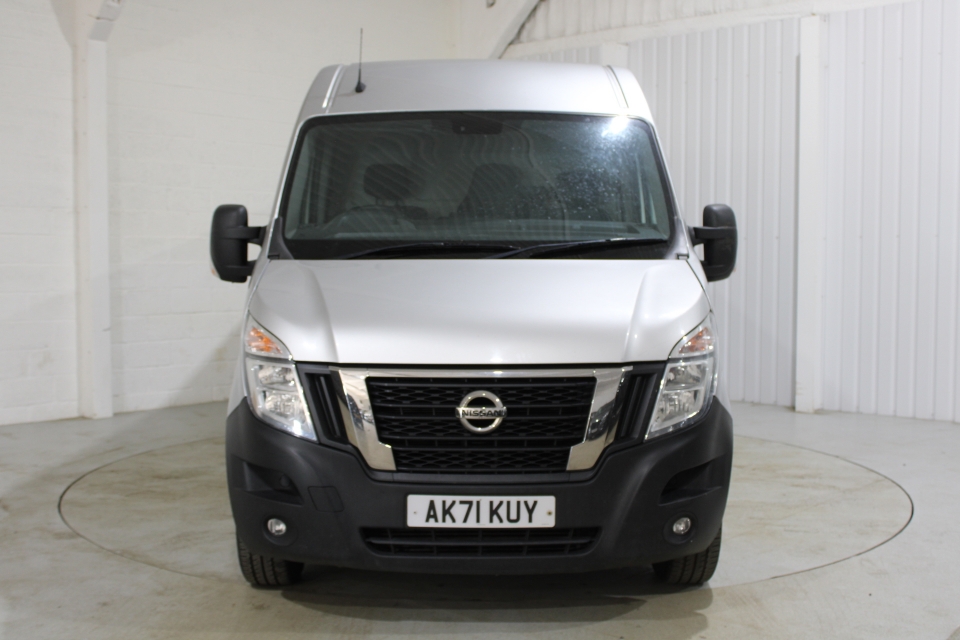 Nissan NV400 