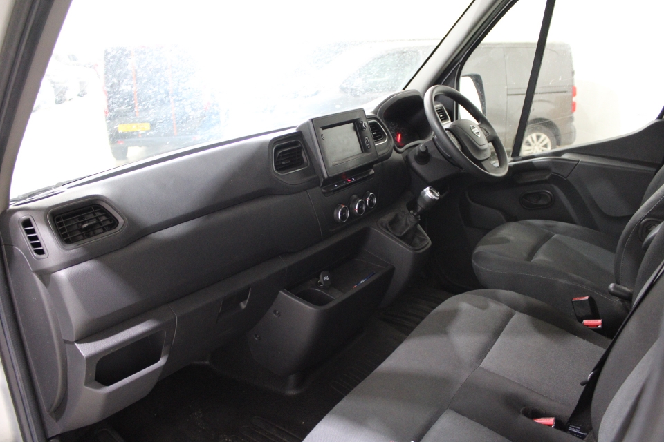 Nissan NV400 