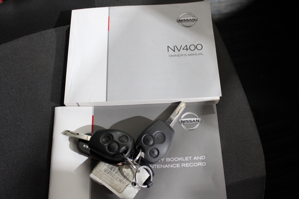 Nissan NV400 