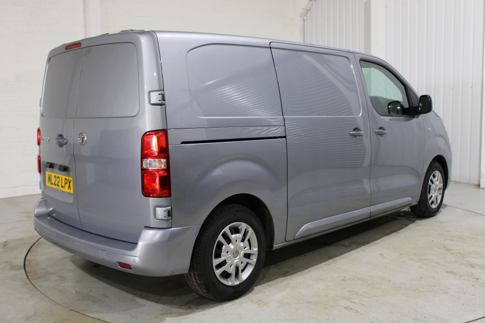 VAUXHALL VIVARO 