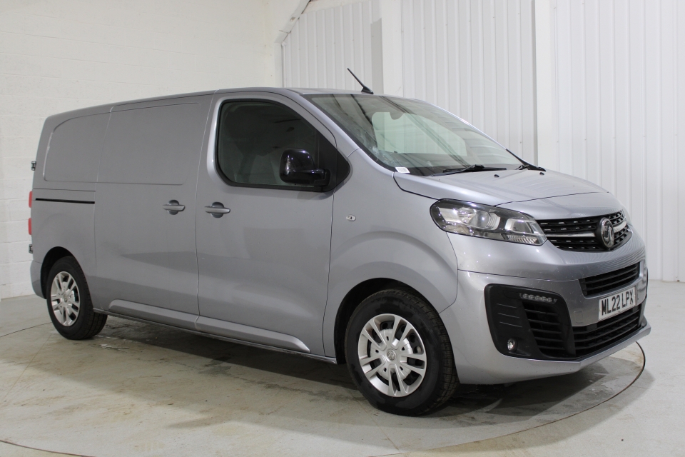 VAUXHALL VIVARO 