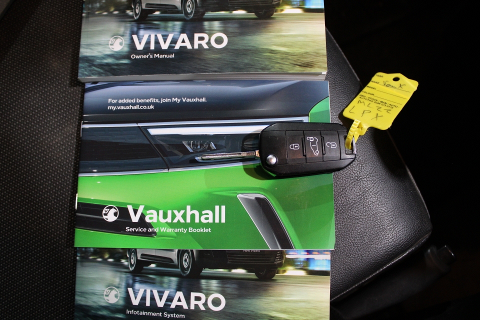 VAUXHALL VIVARO 