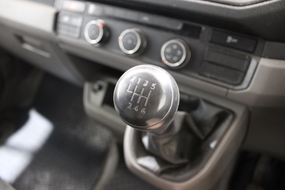 VOLKSWAGEN CRAFTER 
