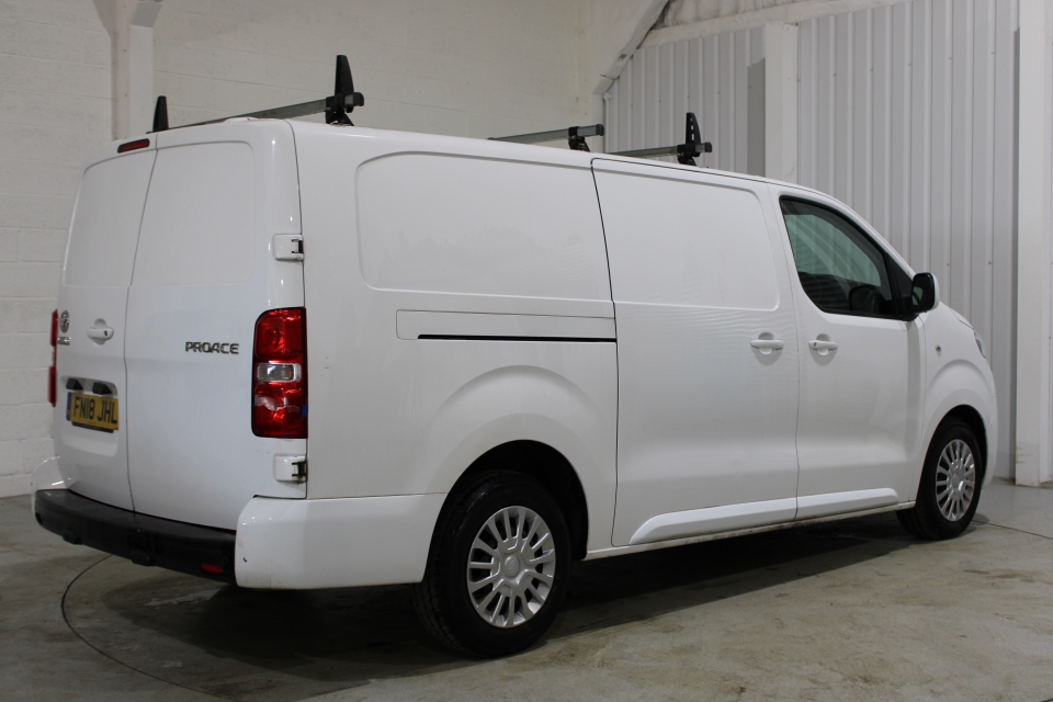 TOYOTA PROACE 