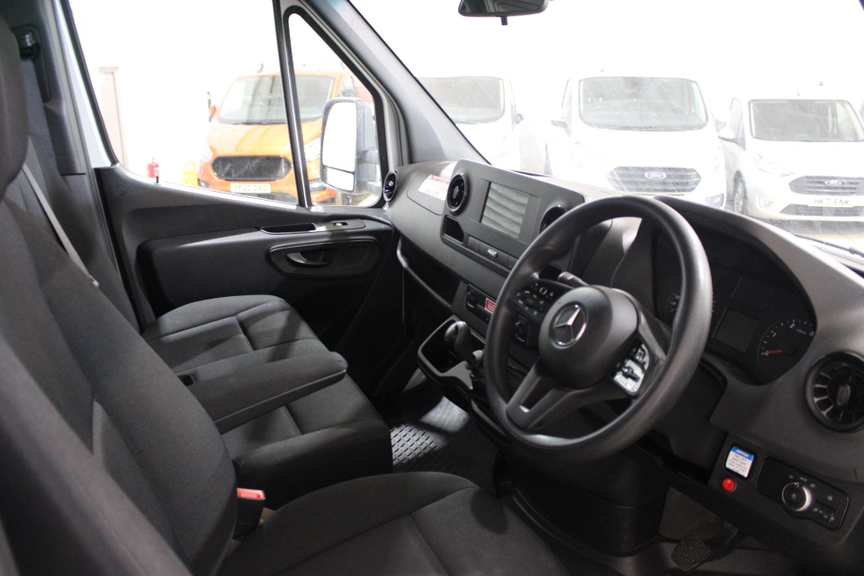 Mercedes-Benz Sprinter 