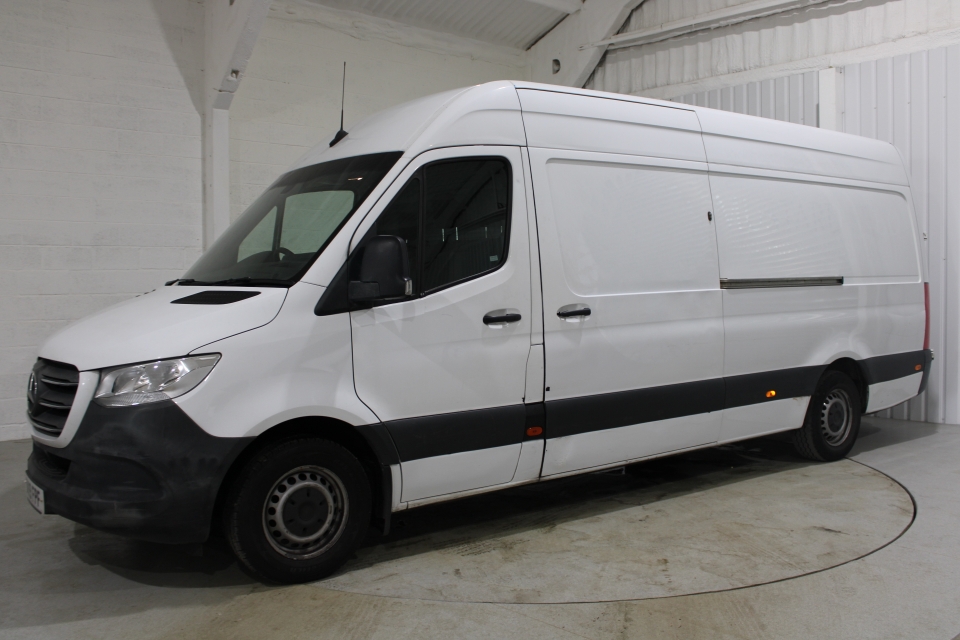 MERCEDES-BENZ SPRINTER 