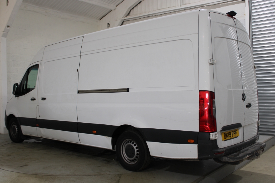 MERCEDES-BENZ SPRINTER 