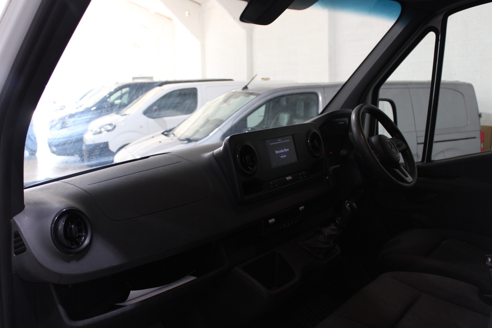 MERCEDES-BENZ SPRINTER 