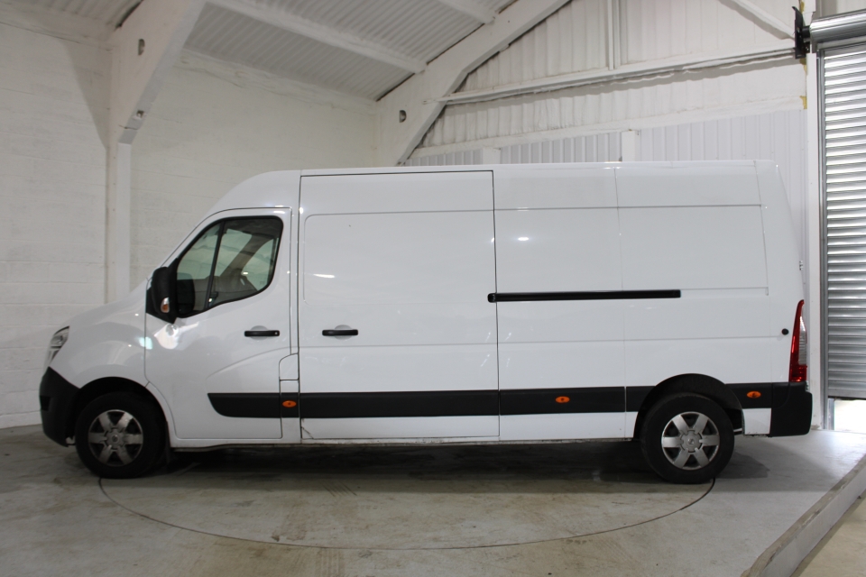 Nissan Interstar 