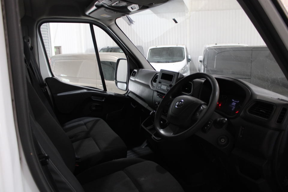Nissan Interstar 