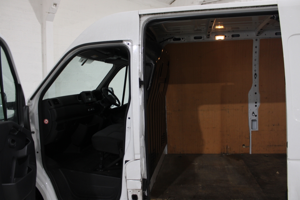 Nissan Interstar 