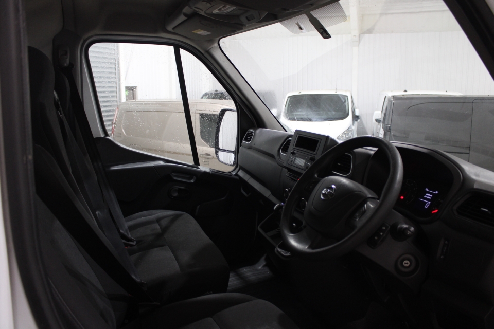 Nissan Interstar 