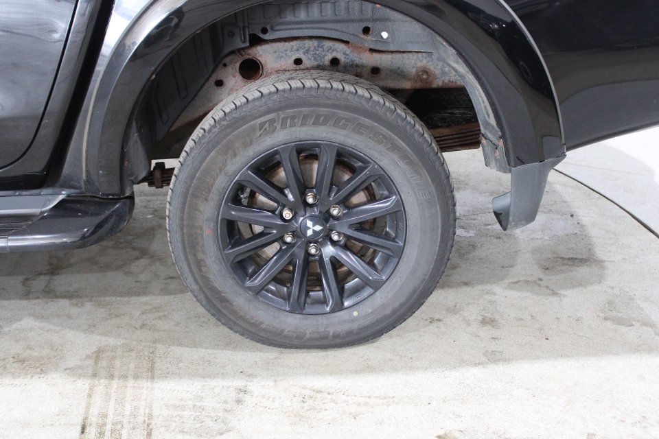 Mitsubishi L200 