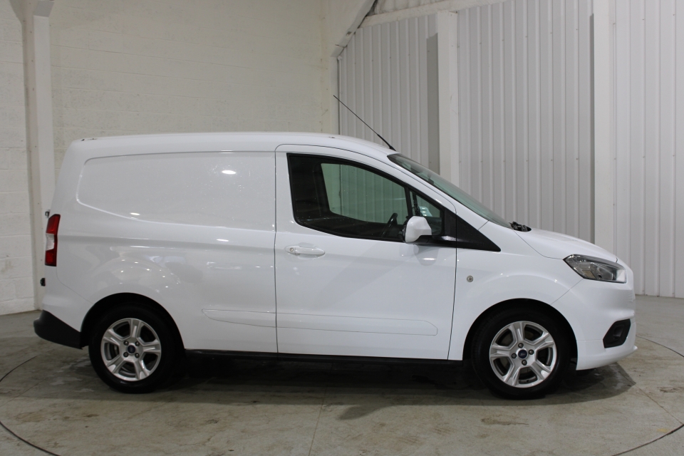 Ford Transit Courier 