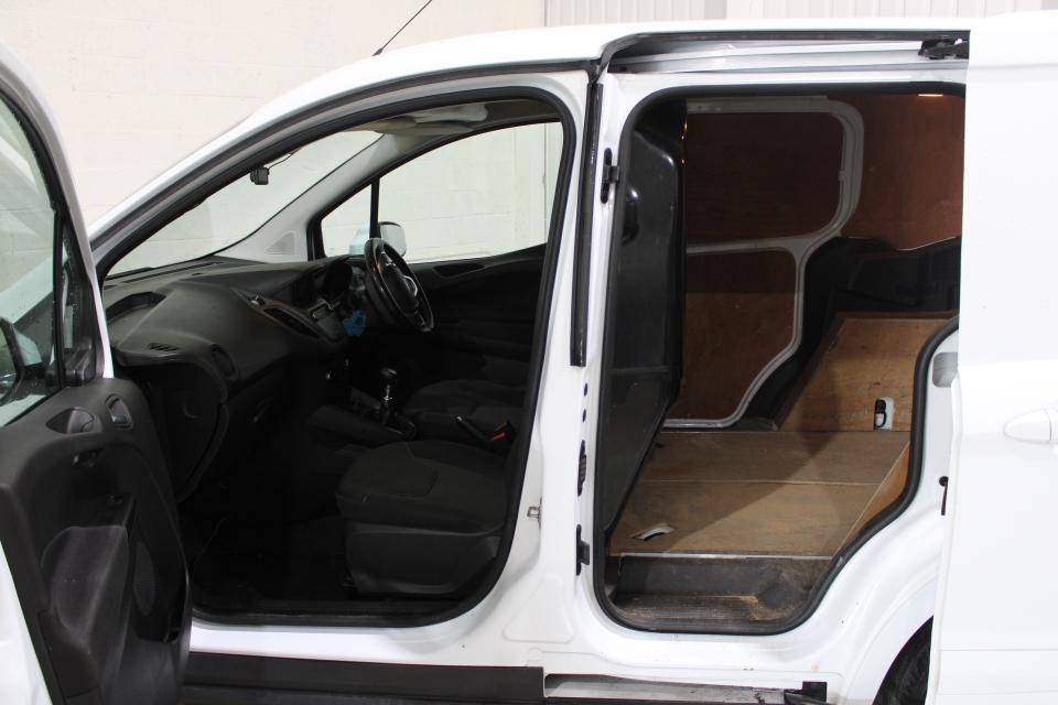 Ford Transit Courier 