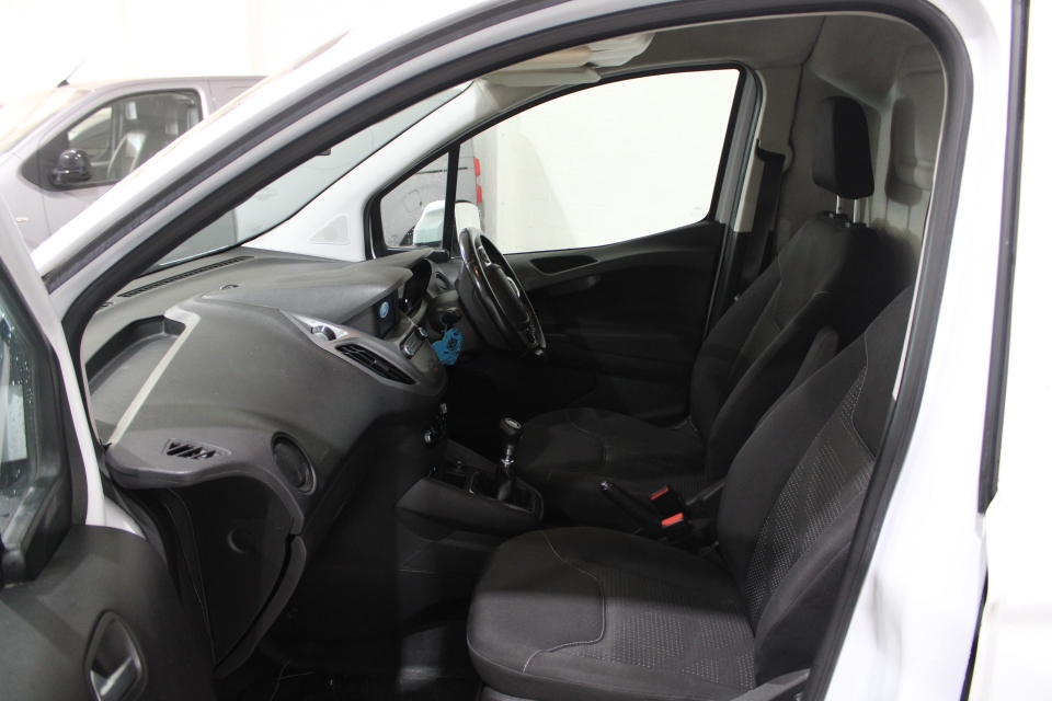 Ford Transit Courier 