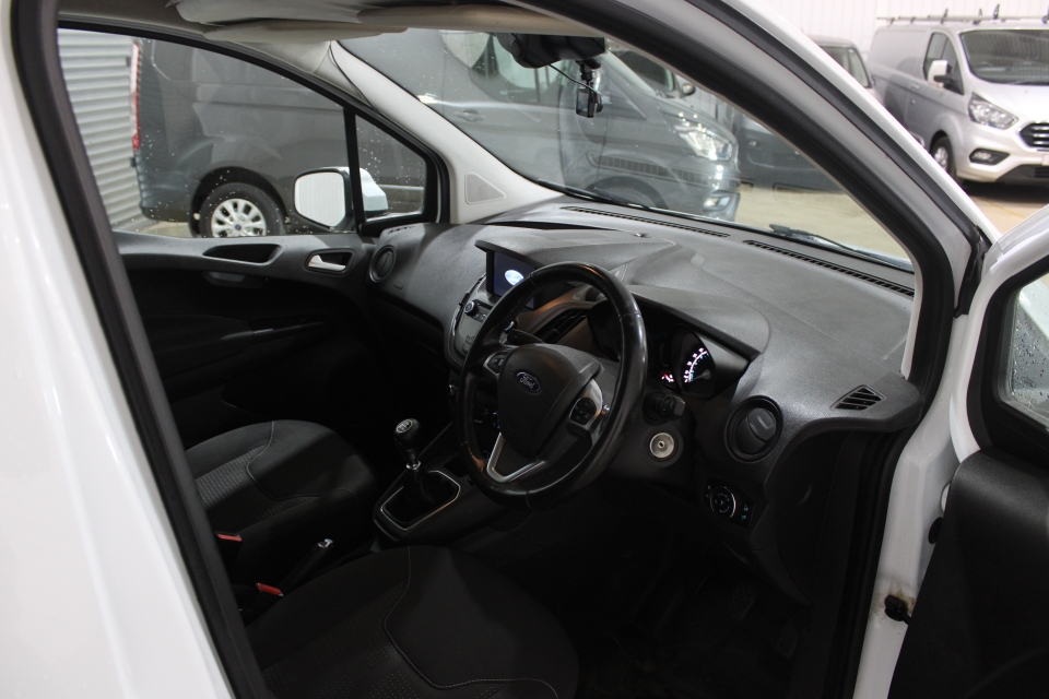 Ford Transit Courier 