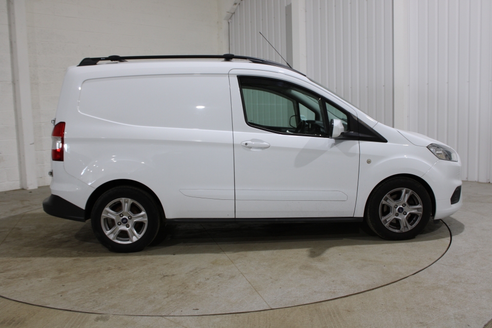 Ford Transit Courier 