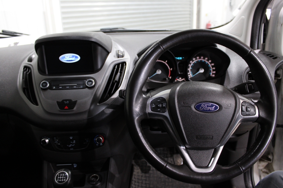 Ford Transit Courier 