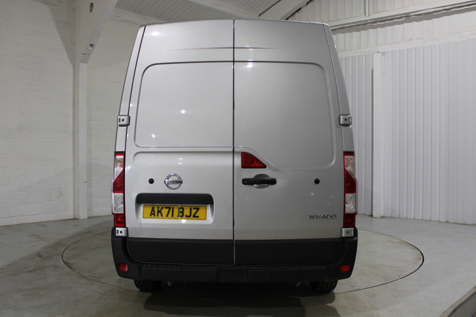 Nissan NV400 