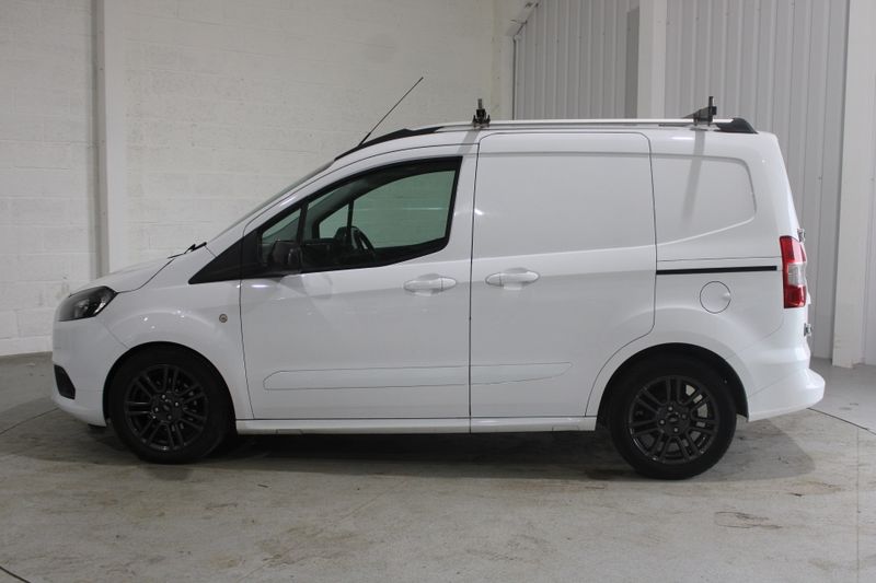 Ford Transit Courier 