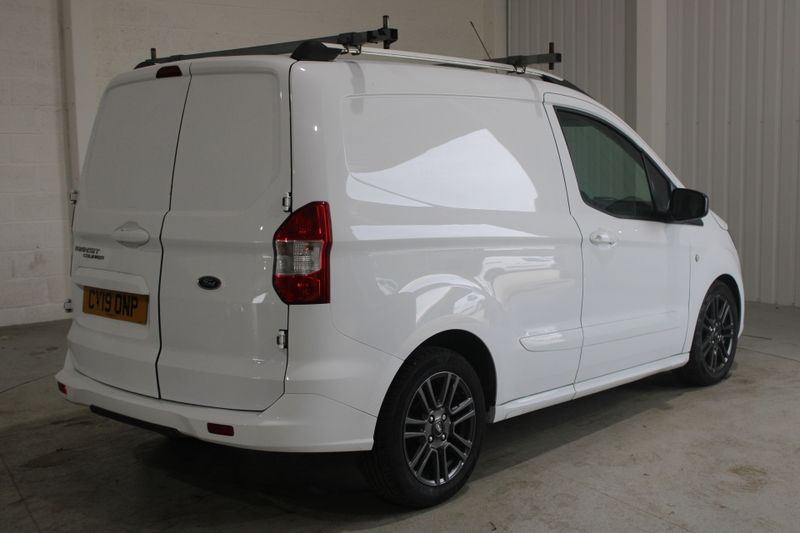 Ford Transit Courier 