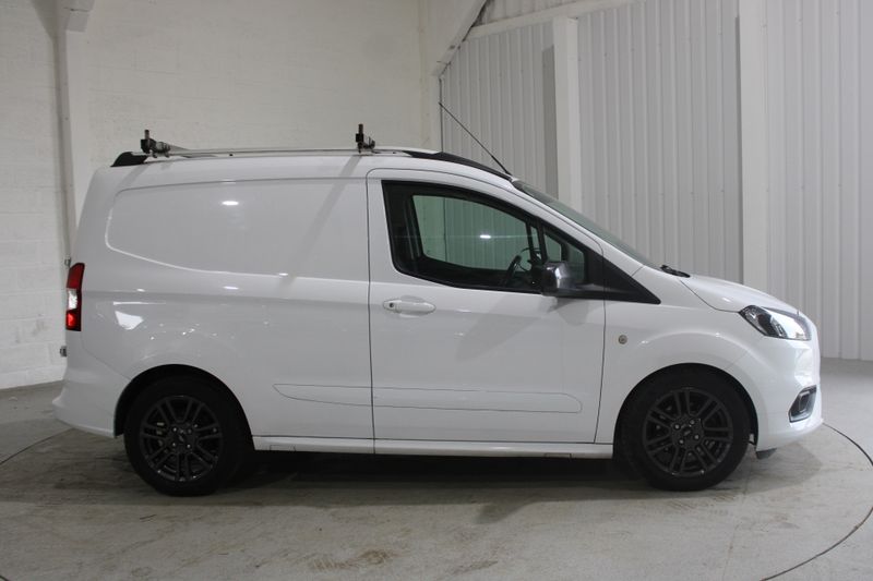 Ford Transit Courier 